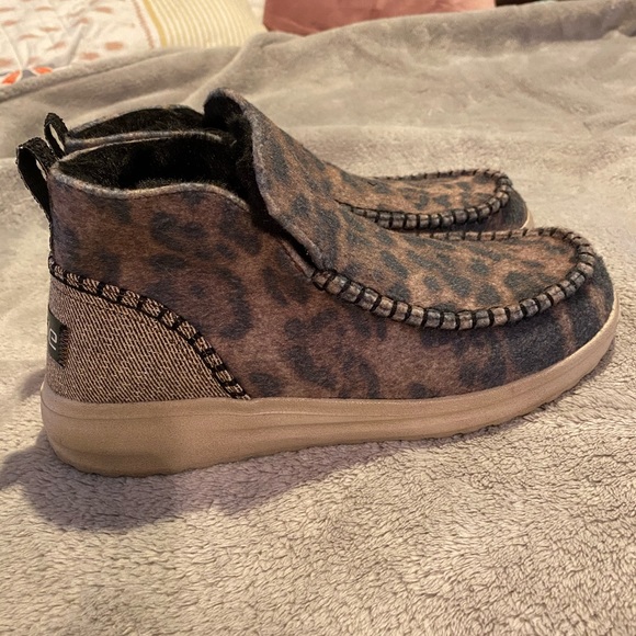Hey Dude Helis Leopard Print Shoes 